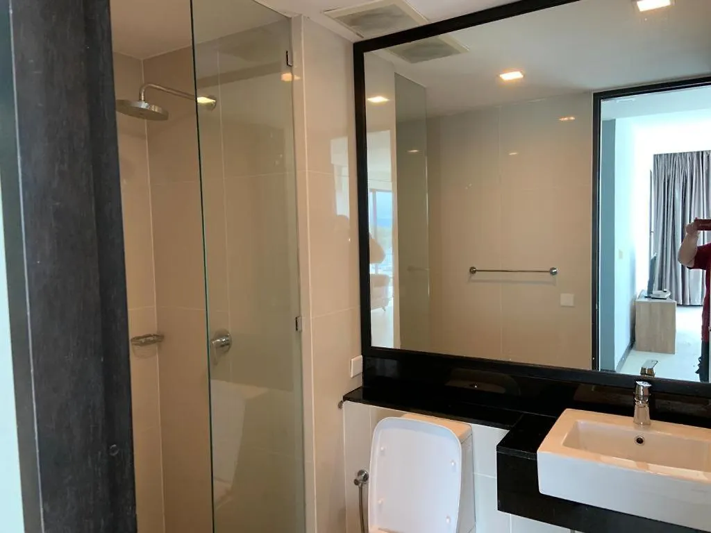 **** Szálloda Sky Suite Top Floor With Rooftop Pool & Gym Kota Kinabalu Malajzia