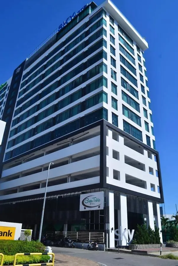 Sky Suite Top Floor With Rooftop Pool & Gym Kota Kinabalu
